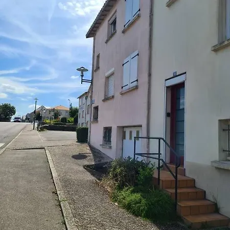 Les Tilleuls, Simple Et